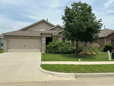 2757 Tobias Lane, Aubrey