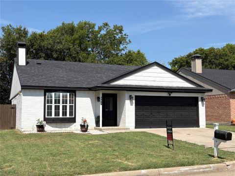 7729 Misty Ridge Drive N, Fort Worth